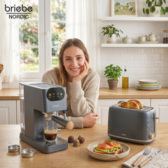 Set Nordic Cafetera Espresso 20 Bares Cápsulas y Café Molido Espumador Leche + Tostadora Ranura Ancha 2 Rebanadas 6 Niveles Tostado Gris